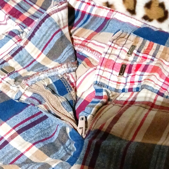 EUC 2 pair Plaid Bermuda Shorts Sz 5 juniors - Picture 11 of 13